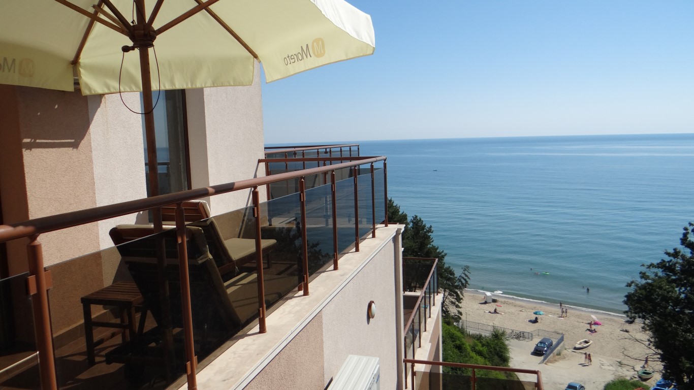 Moreto Seaside Aparthotel